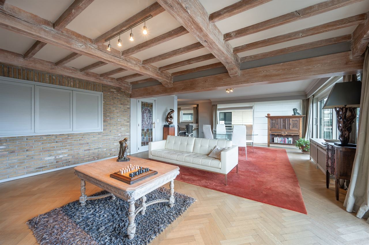 Ruim appartement met 3 slaapkamers op absolute toplocatie