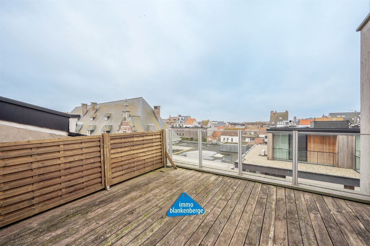 Lichtrijk hoekappartement met een zuidgericht terras (+/- 20m²) in het centrum van Blankenberge