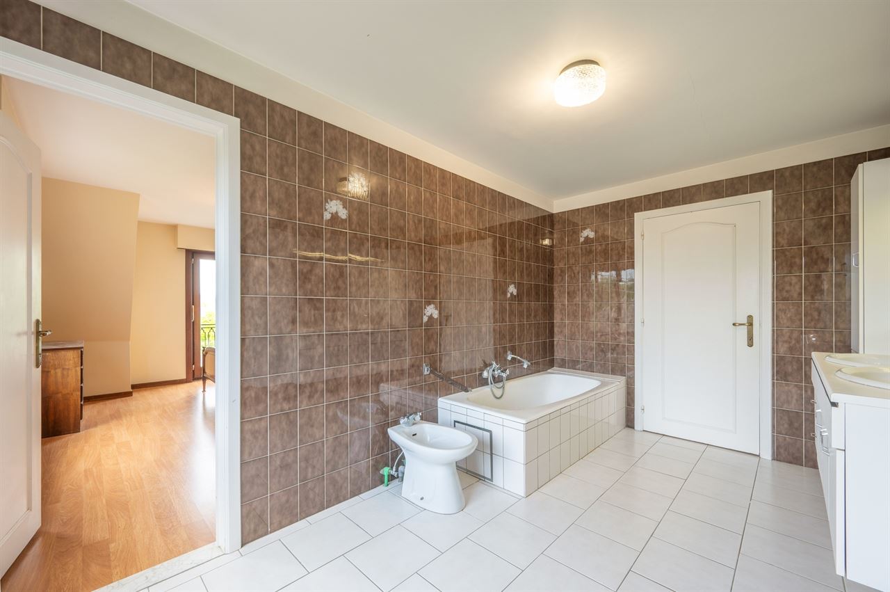 Exclusieve villa in een gegeerde residentiële wijk