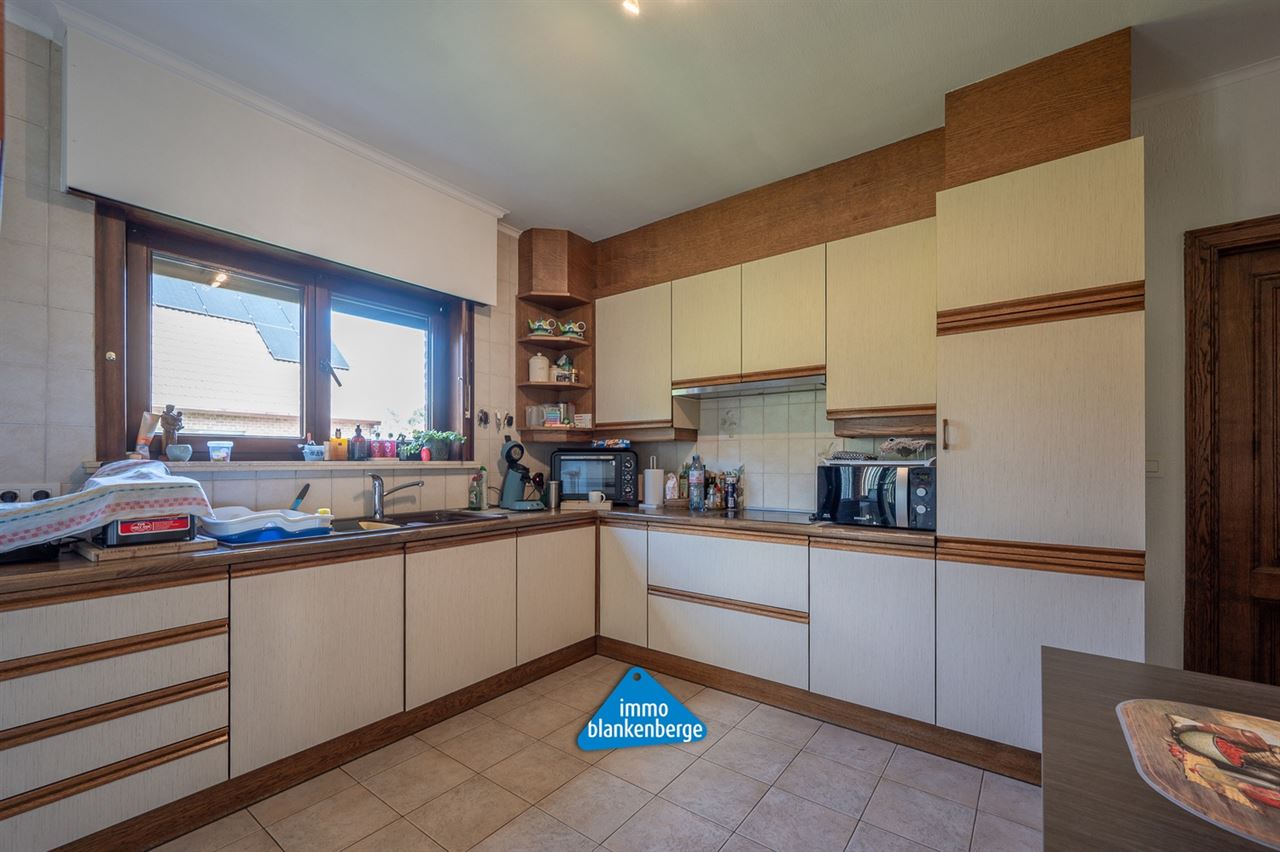 Gezellige Villa met Twee Slaapkamers en Grote Tuin