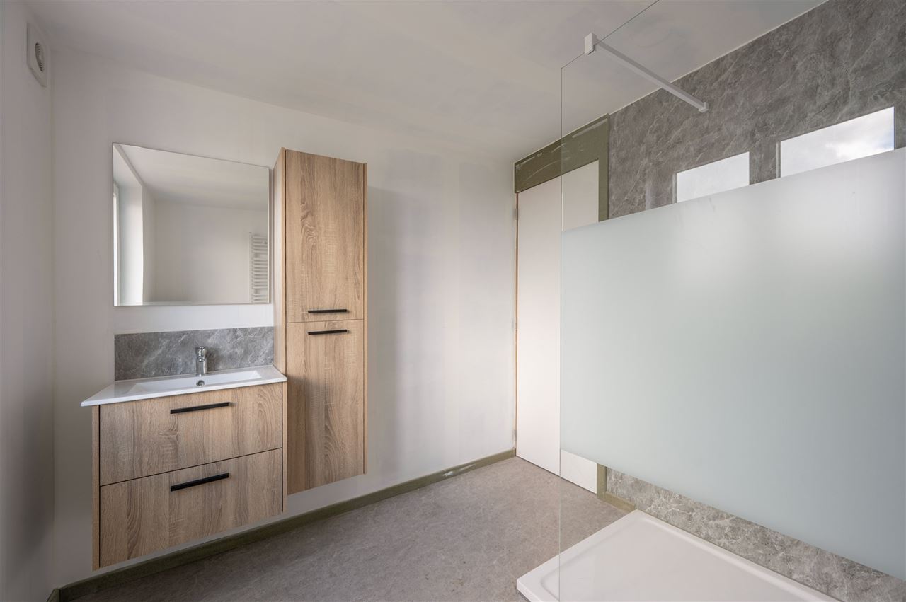 Gerenoveerd appartement met 3 slaapkamers