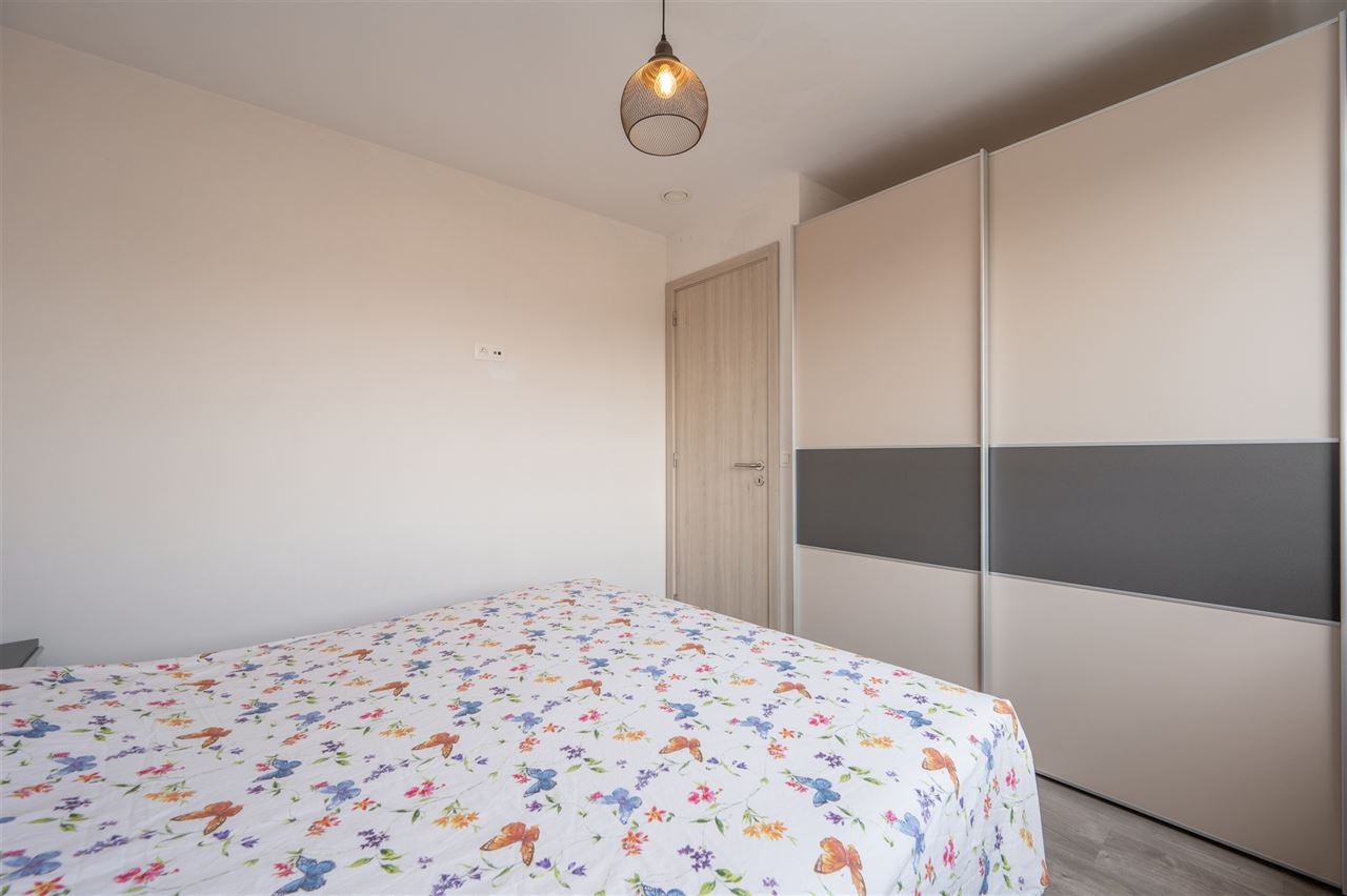 Gemeubeld appartement met 2 slaapkamers en ruim terras.
