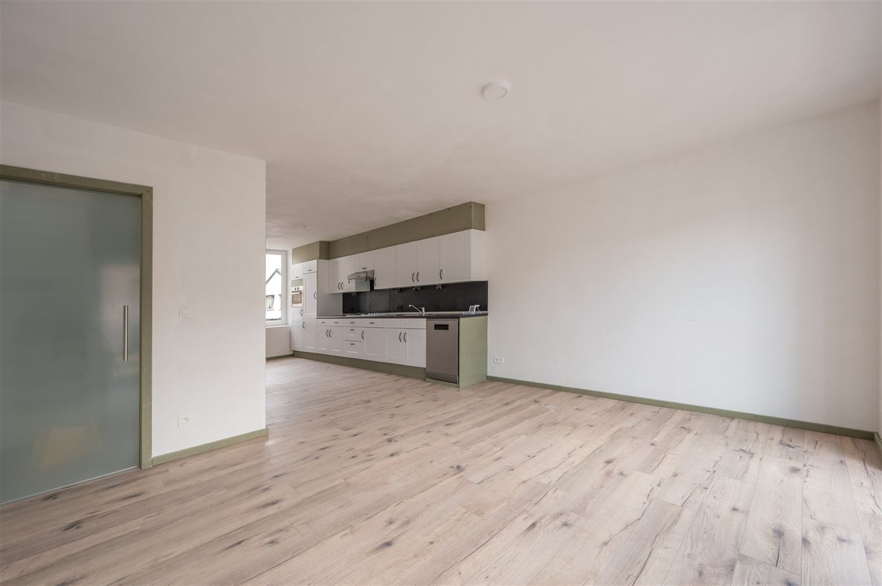 Gerenoveerd appartement met 3 slaapkamers