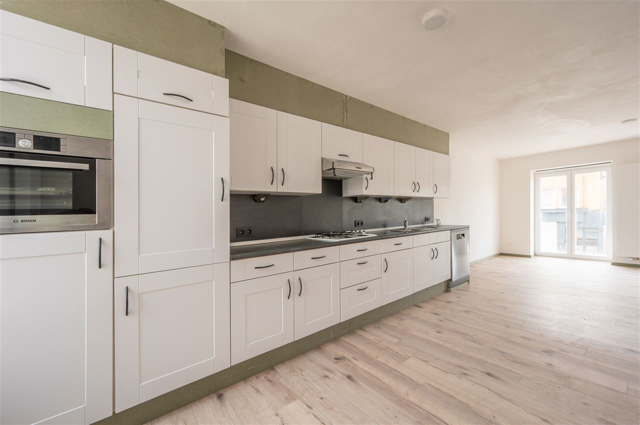 Gerenoveerd appartement met 3 slaapkamers