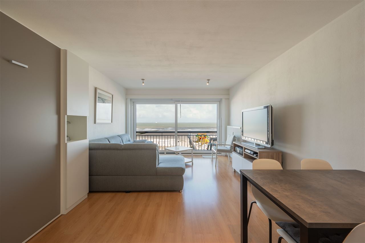 Wonen met de zee als decor – volledig gerenoveerde studio met terras