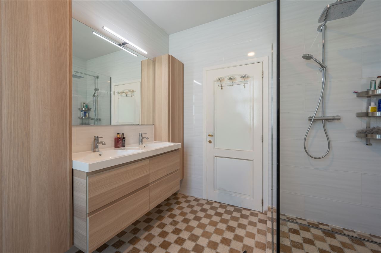 Instapklare woning met 4 slaapkamers op een toplocatie