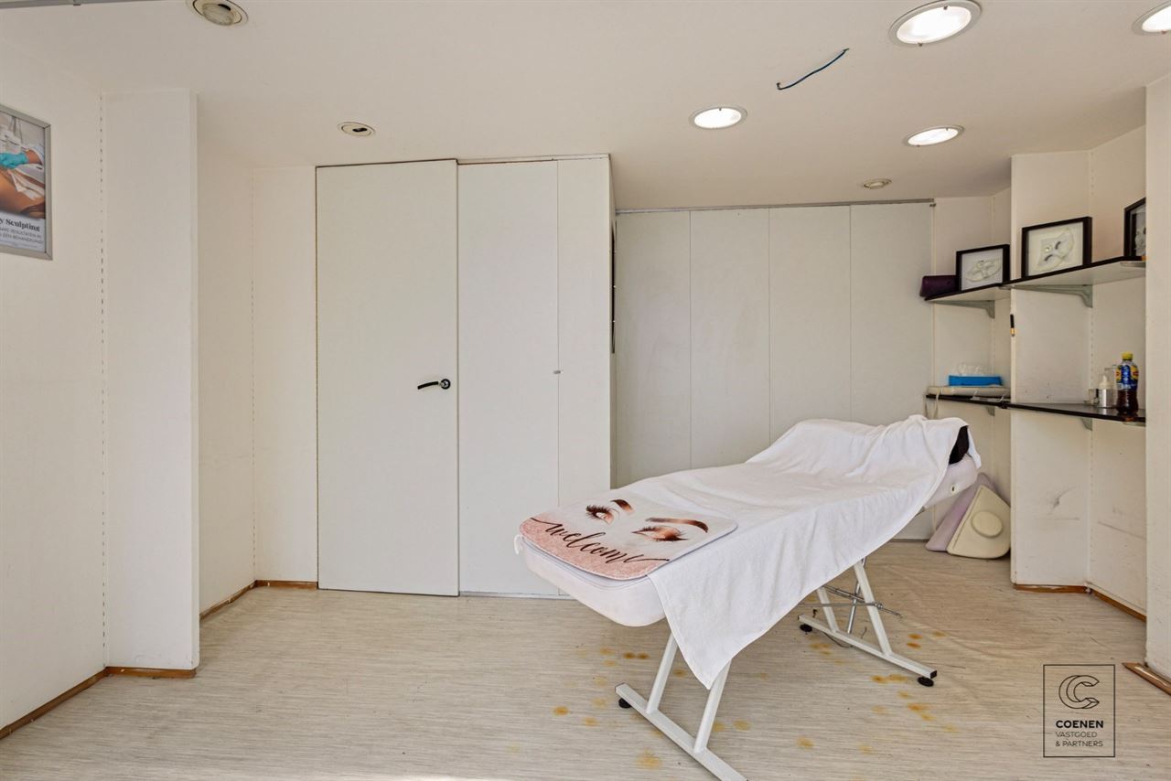 Prachtige handelsruimte met een bruikbare oppervlakte van 355 m² op een SCHITTERENDE locatie te Berchem!