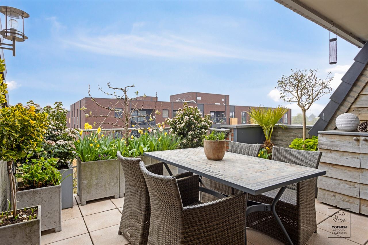 Ruim en stijlvol appartement van 146m² met zonnig terras in Lier!