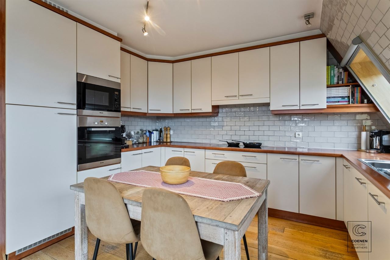 Ruim en stijlvol appartement van 146m² met zonnig terras in Lier!