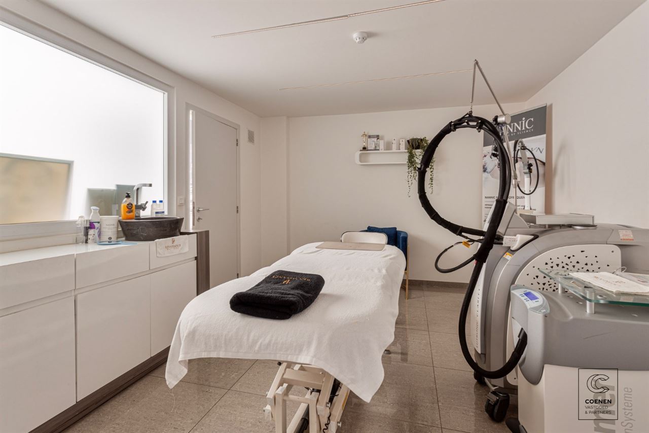 Prachtige handelsruimte met een bruikbare opp. van 355 m²!