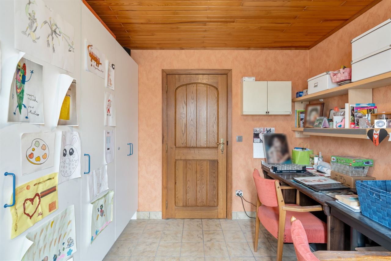 Ruime woning met 5 slpk's en 319 m² bew. opp. te Westerlo!
