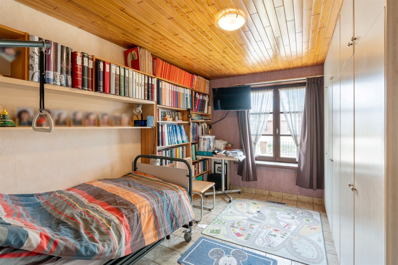 Ruime woning met 5 slpk's en 319 m² bew. opp. te Westerlo!