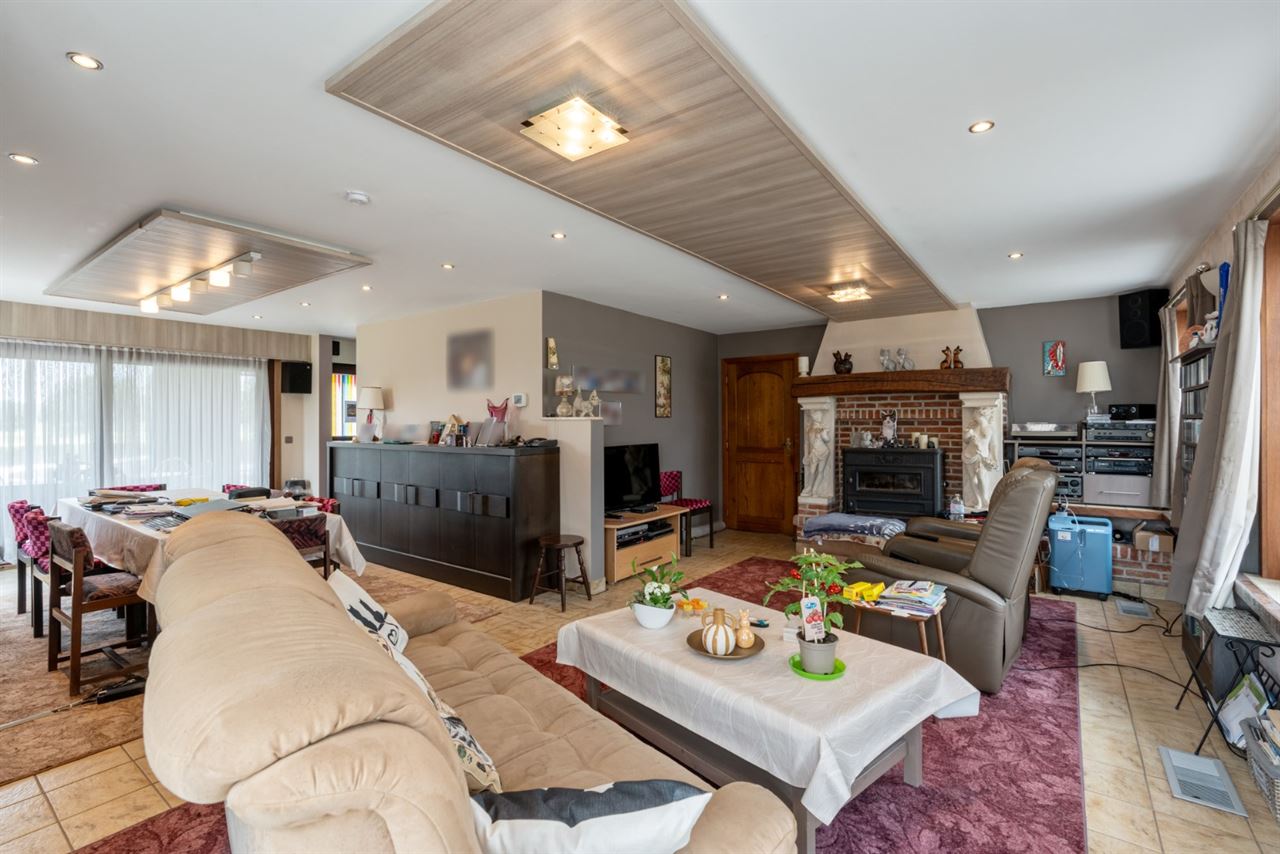 Ruime woning met 5 slpk's en 319 m² bew. opp. te Westerlo!