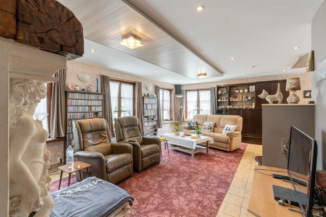 Ruime woning met 5 slpk's en 319 m² bew. opp. te Westerlo!