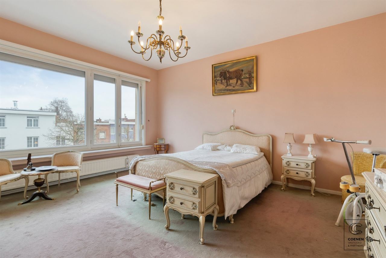 Duplex app. van 221 m² op een centrale ligging te Wilrijk!