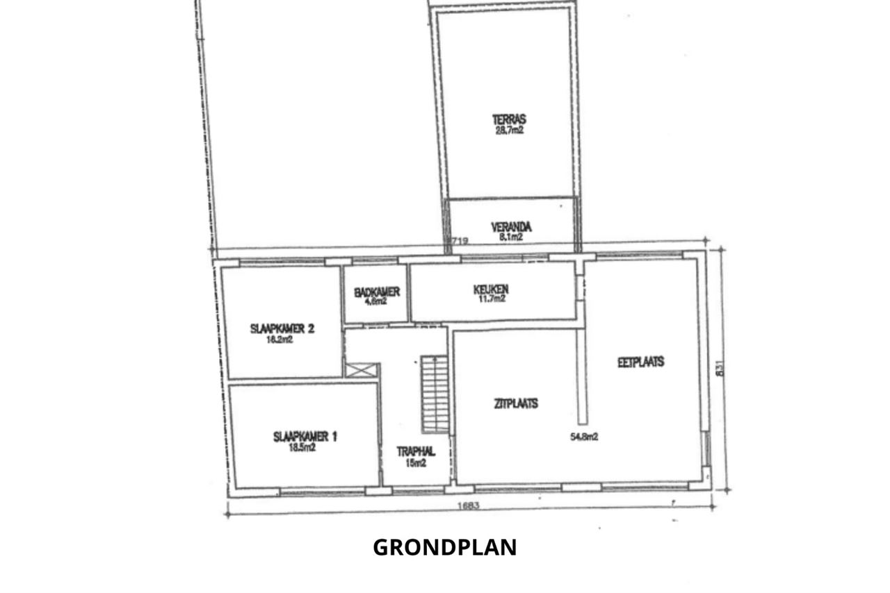 Te renoveren app. van ca. 120 m² op een gunstige ligging!