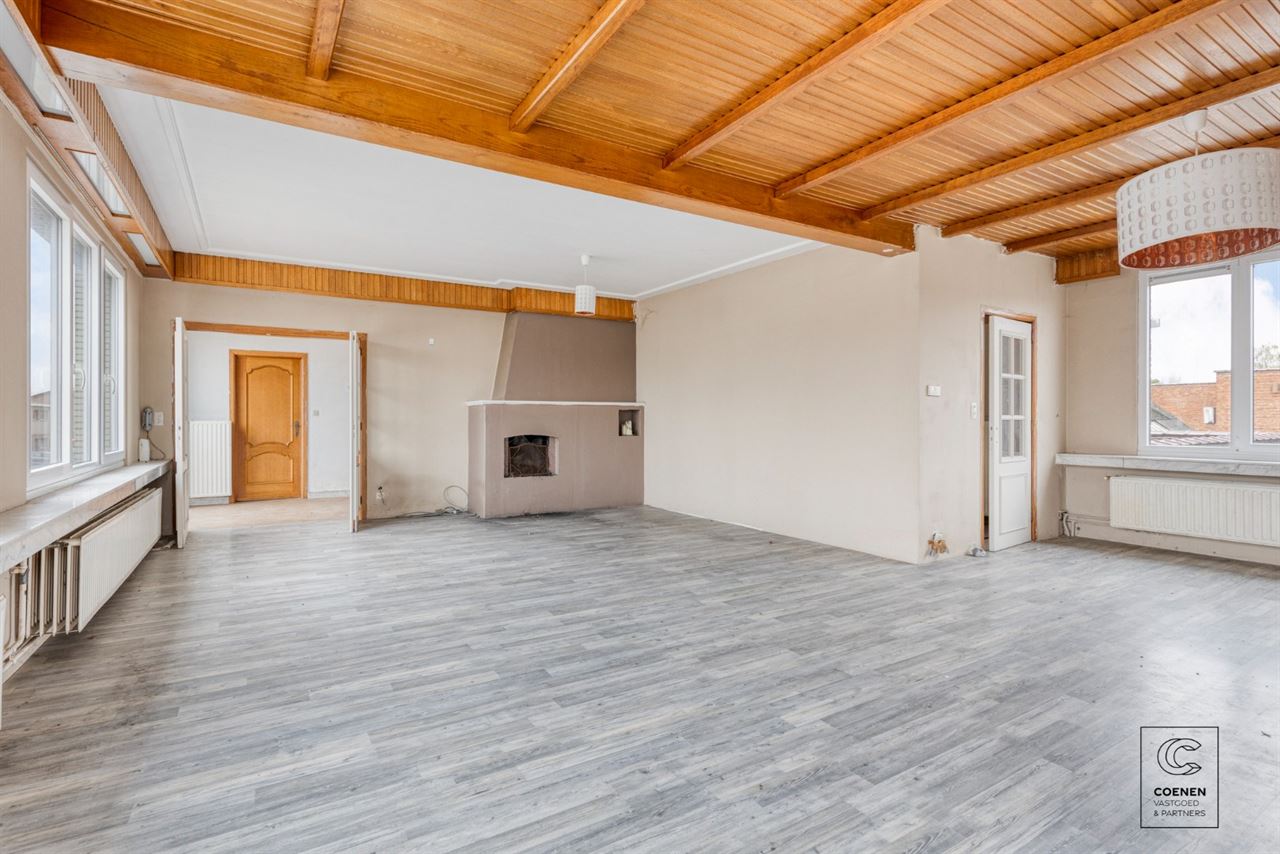 Te renoveren app. van ca. 120 m² op een gunstige ligging!