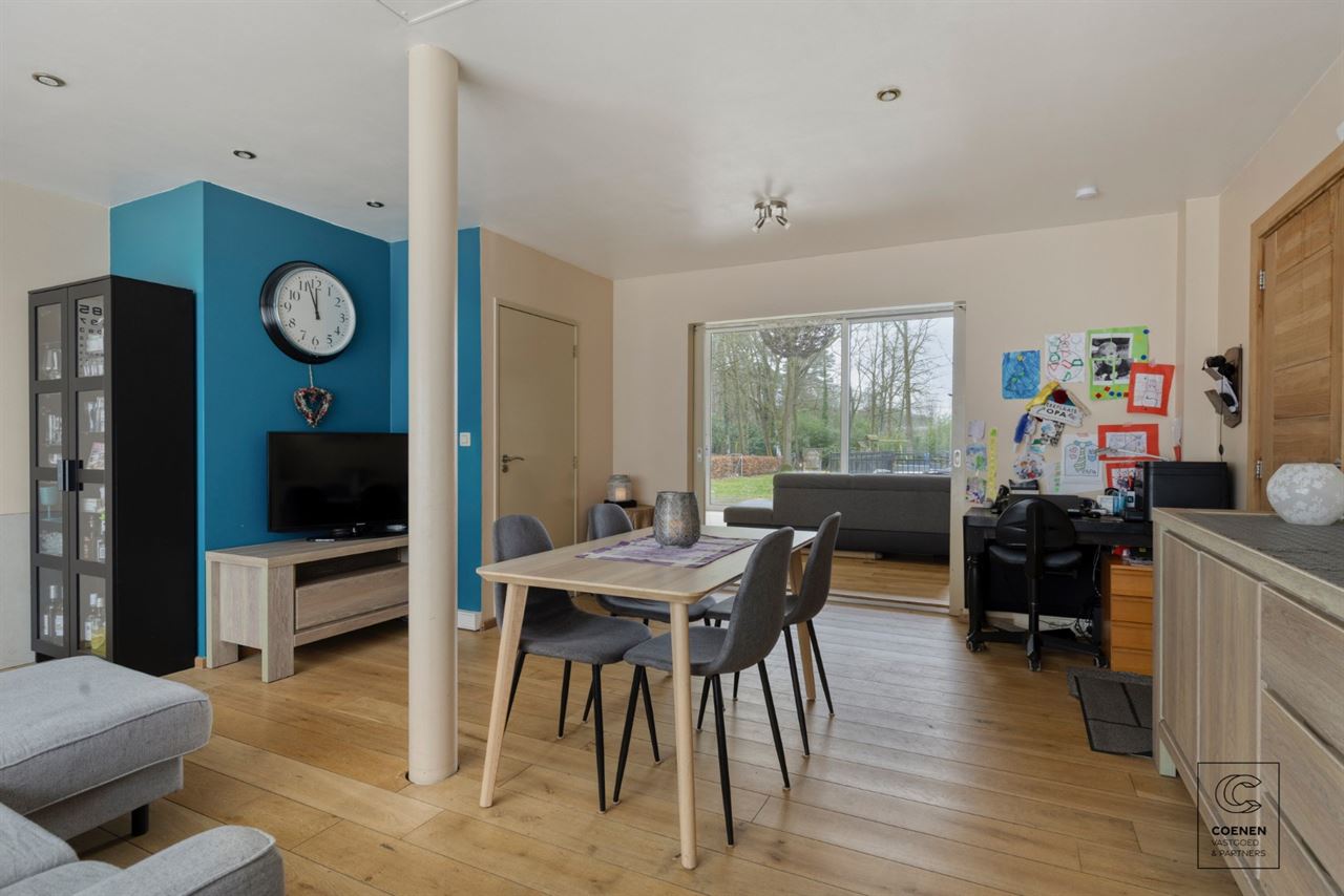 Lichtrijke en ruime villa van 338 m² met ingebouwd zwembad!