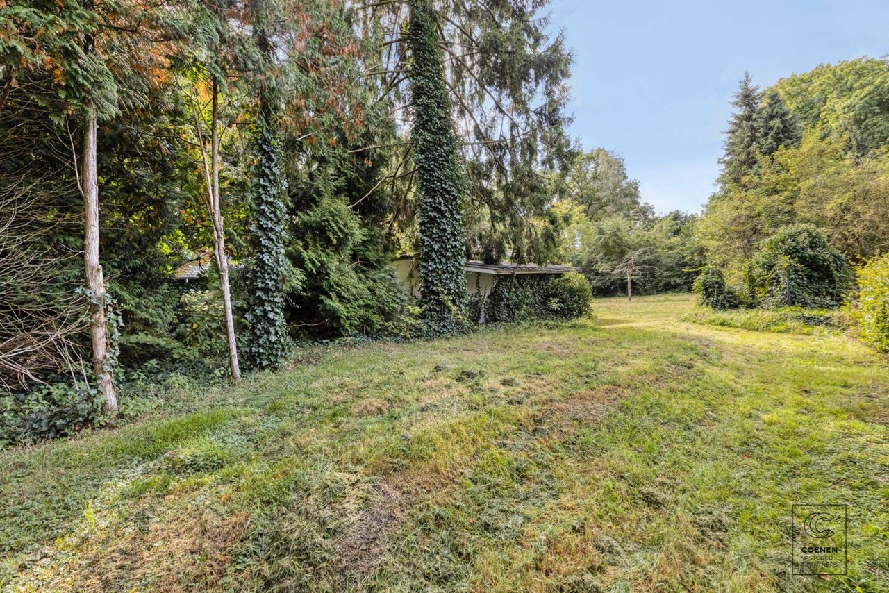 Prachtig perceel van 2682 m² met af te breken/te renoveren woning!