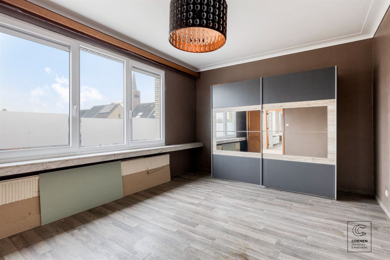 Te renoveren app. van ca. 120 m² op een gunstige ligging!