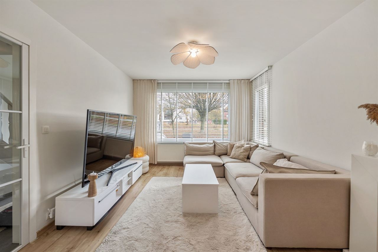 Instapklare woning met 3 slpk's op een TOPlocatie te Schoten!