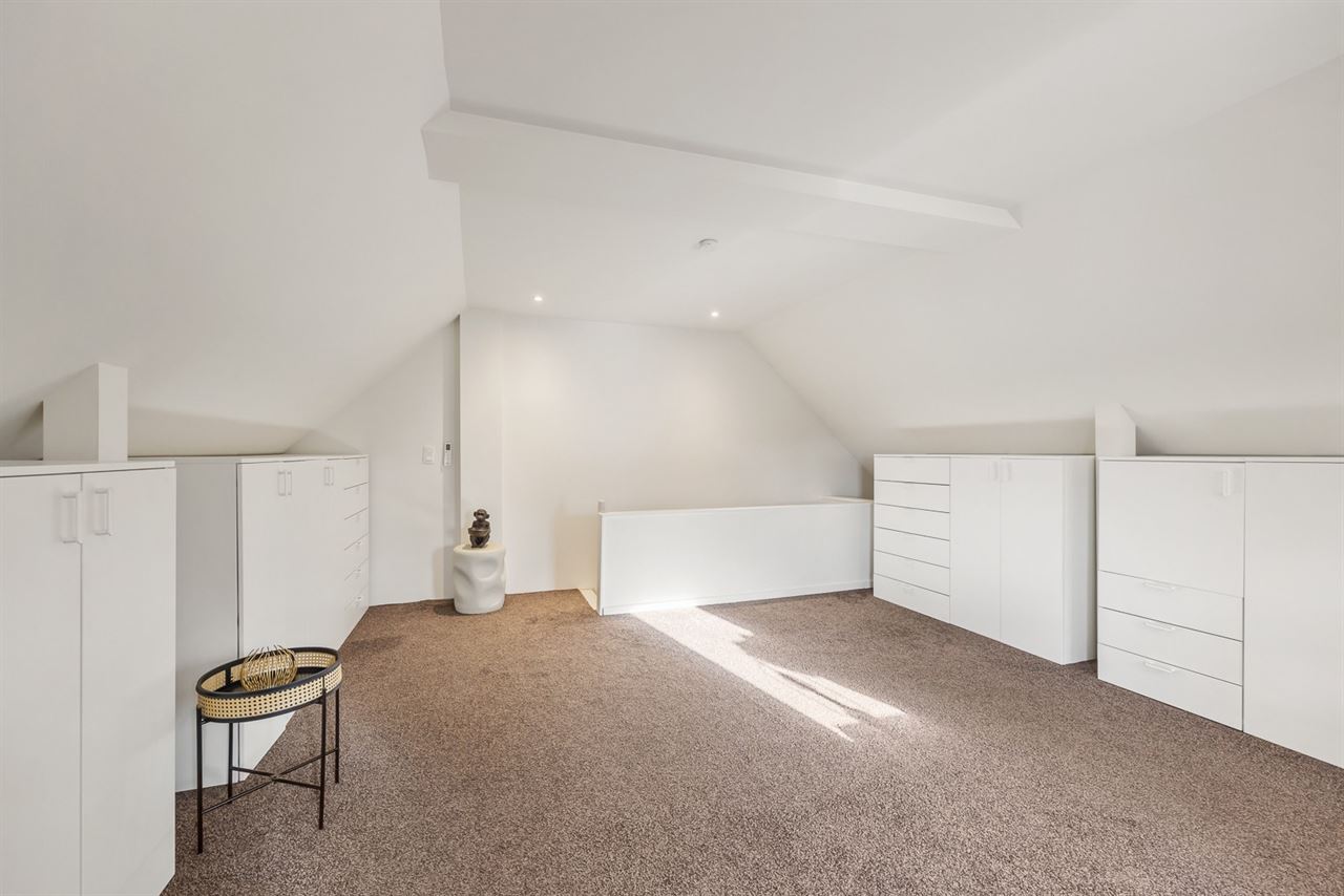 Instapklare woning met 3 slpk's op een TOPlocatie te Schoten!