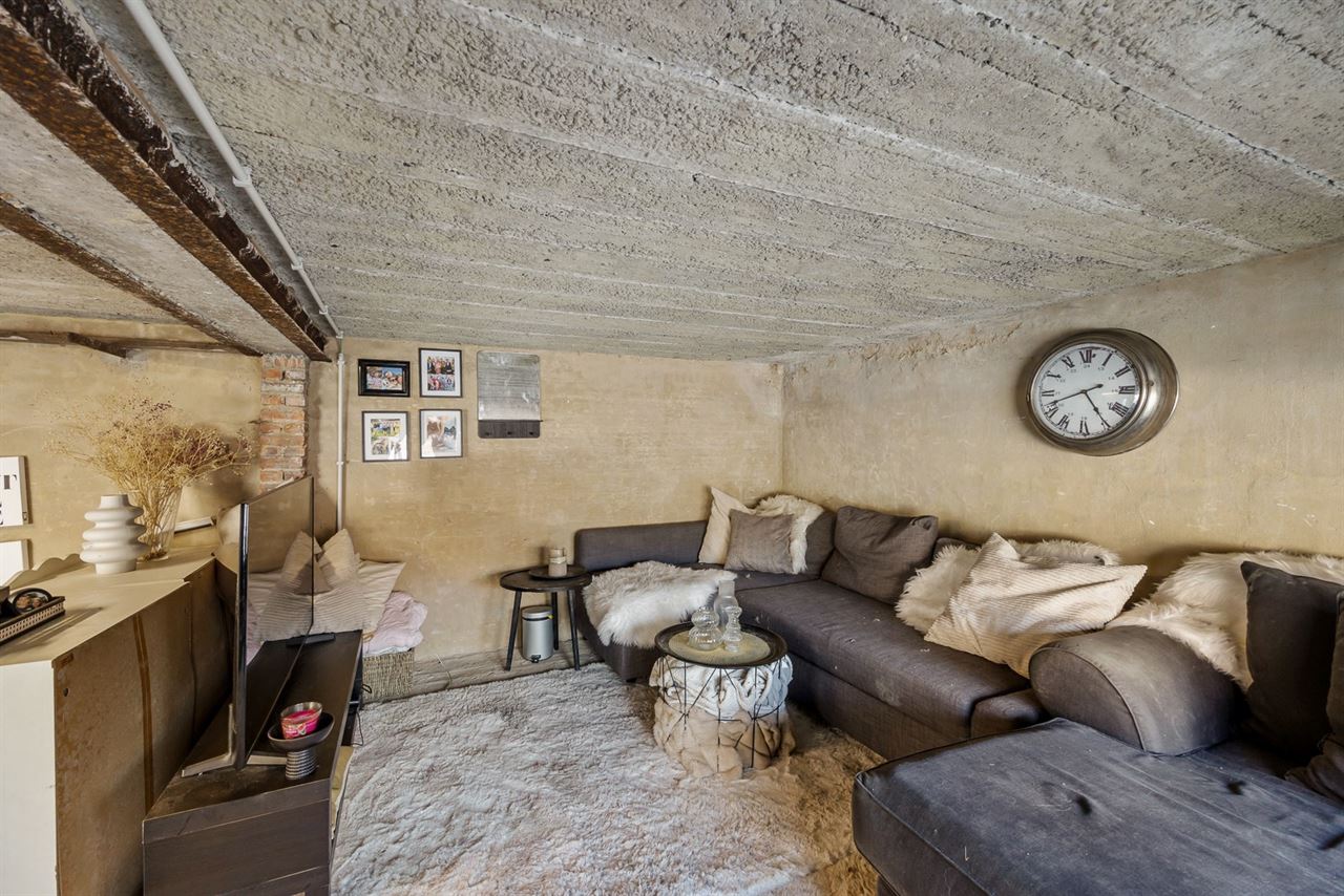 Instapklare woning met 3 slpk's op een TOPlocatie te Schoten!