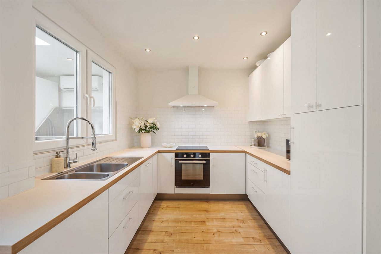 Instapklare woning met 3 slpk's op een TOPlocatie te Schoten!