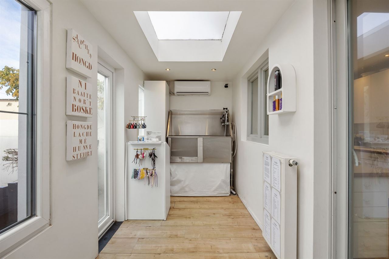 Instapklare woning met 3 slpk's op een TOPlocatie te Schoten!