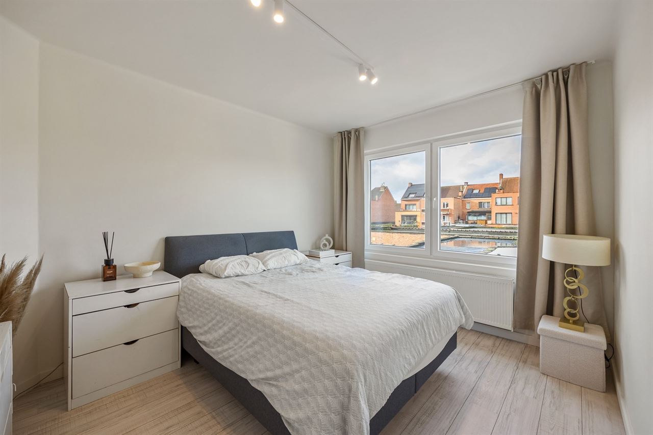 Instapklare woning met 3 slpk's op een TOPlocatie te Schoten!