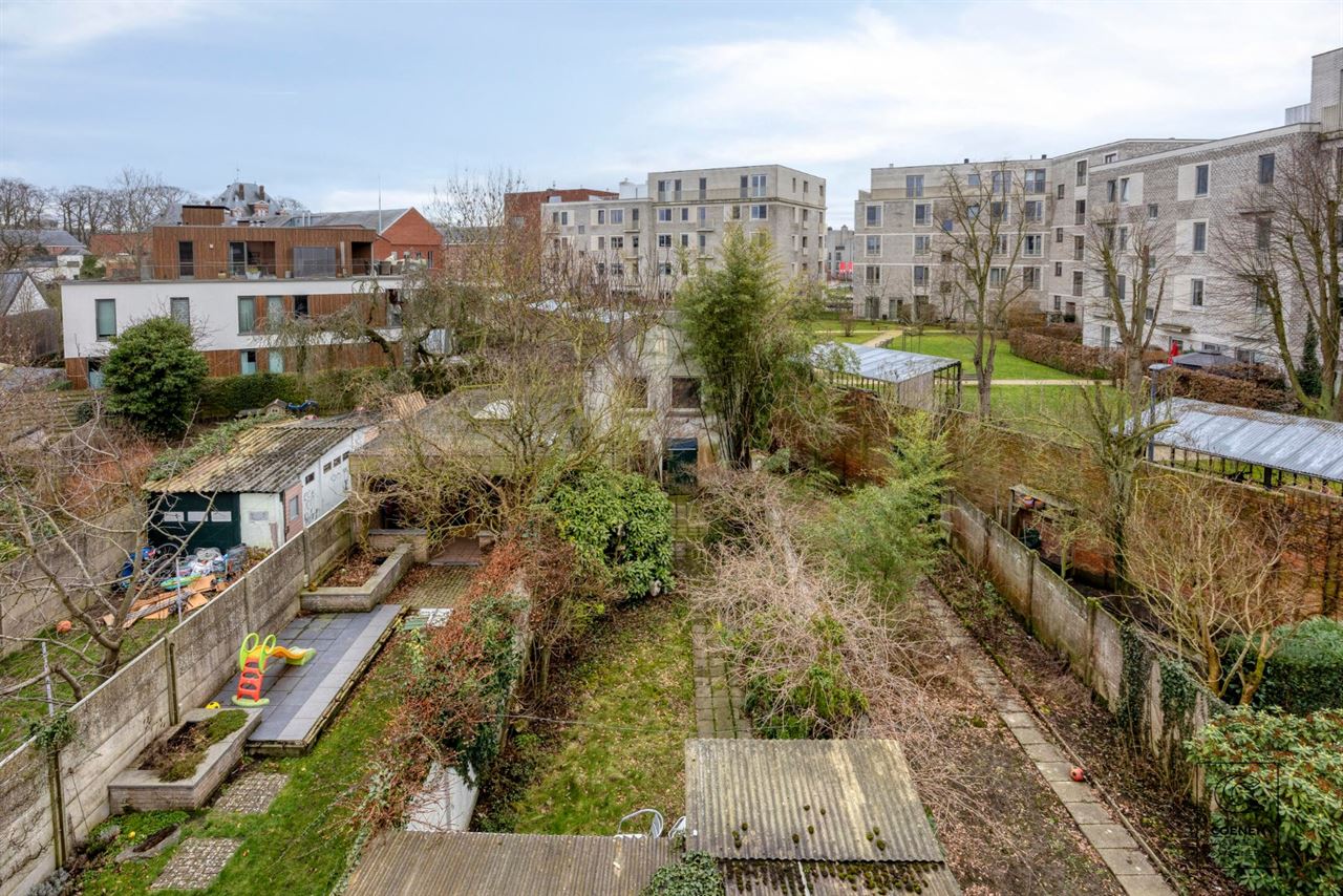 Riante woning, momenteel ingericht als 3 appartementen!