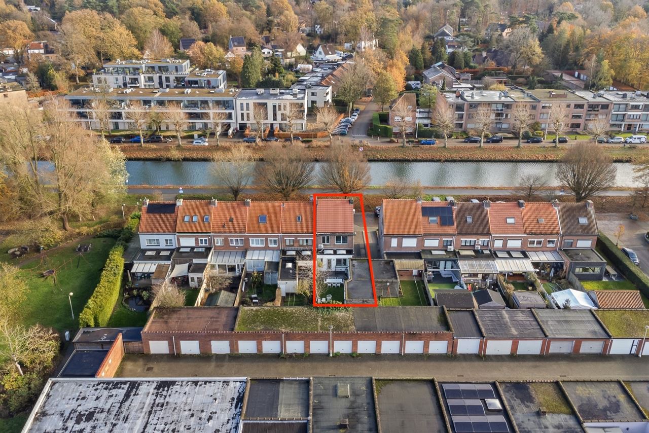 Instapklare woning met 3 slpk's op een TOPlocatie te Schoten!