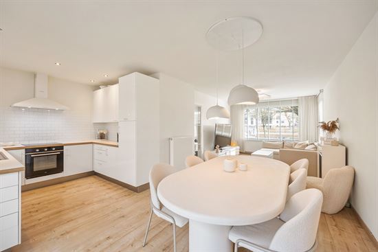 Instapklare woning met 3 slpk's op een TOPlocatie te Schoten!