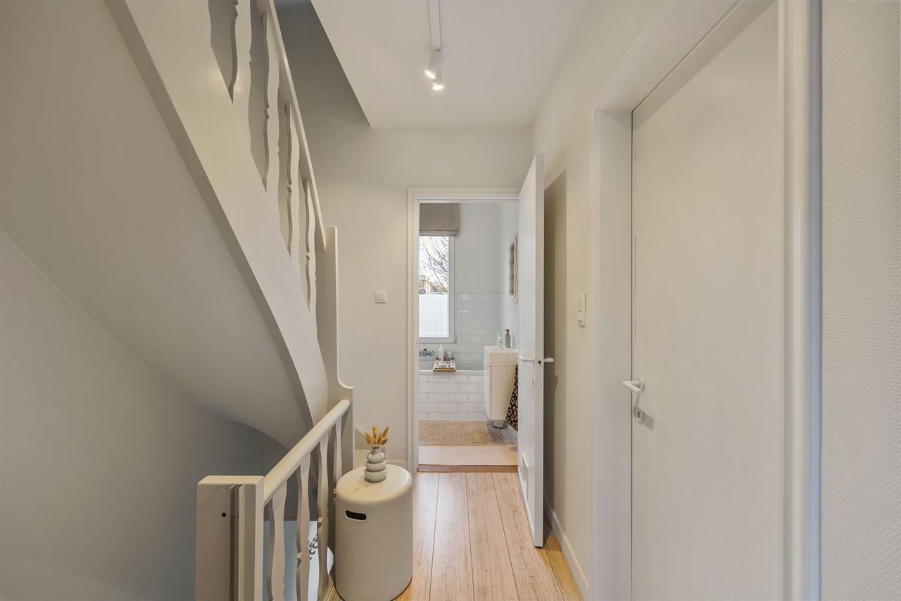 Instapklare woning met 3 slpk's op een TOPlocatie te Schoten!