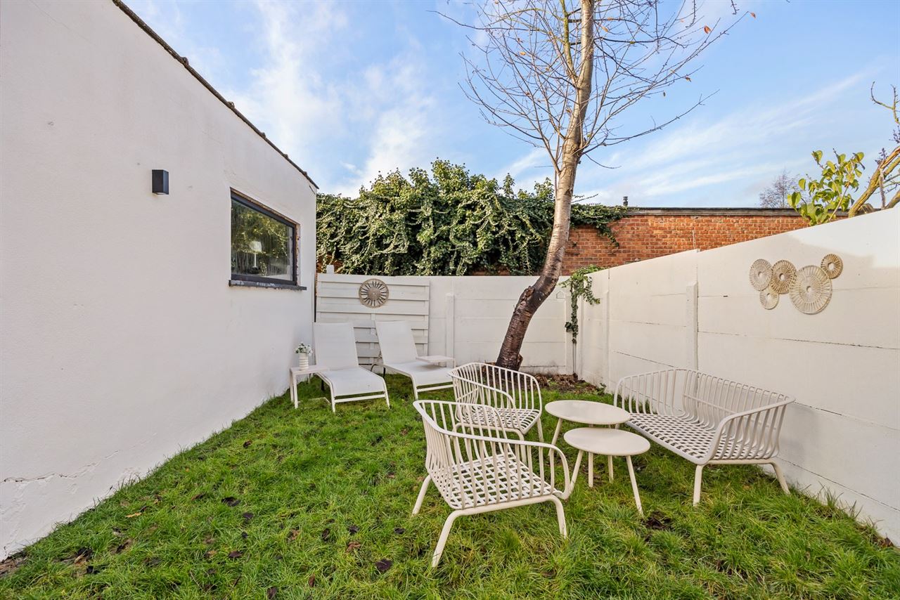 Instapklare woning met 3 slpk's op een TOPlocatie te Schoten!
