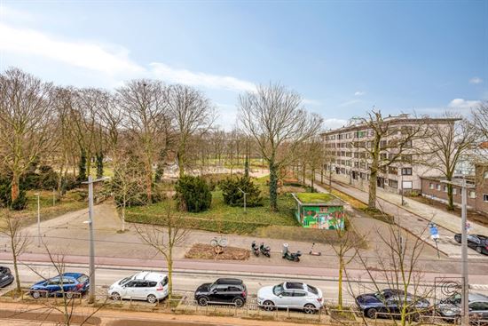 Ruim, lichtrijk app. van 124 m² en 2 slpk's te Antwerpen!