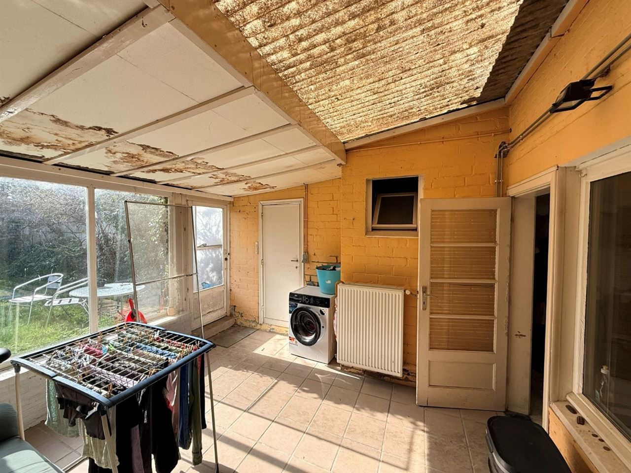 Riante woning, momenteel ingericht als 3 appartementen!