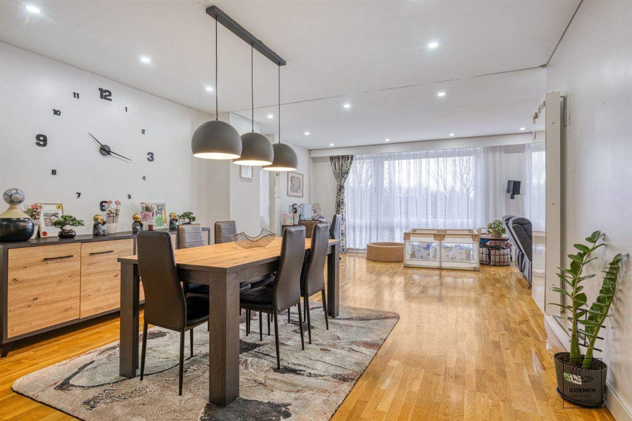 Ruim, lichtrijk app. van 124 m² en 2 slpk's te Antwerpen!