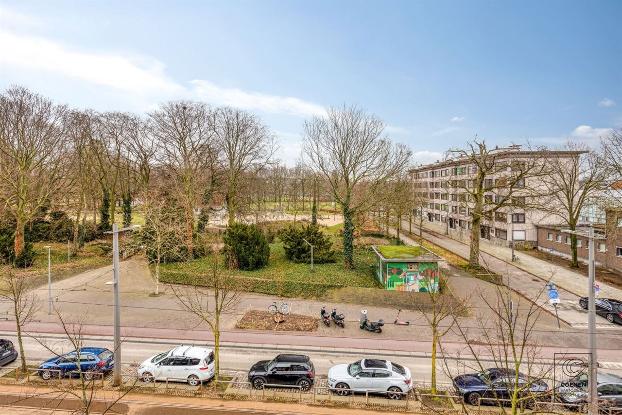 Ruim, lichtrijk app. van 124 m² en 2 slpk's te Antwerpen!