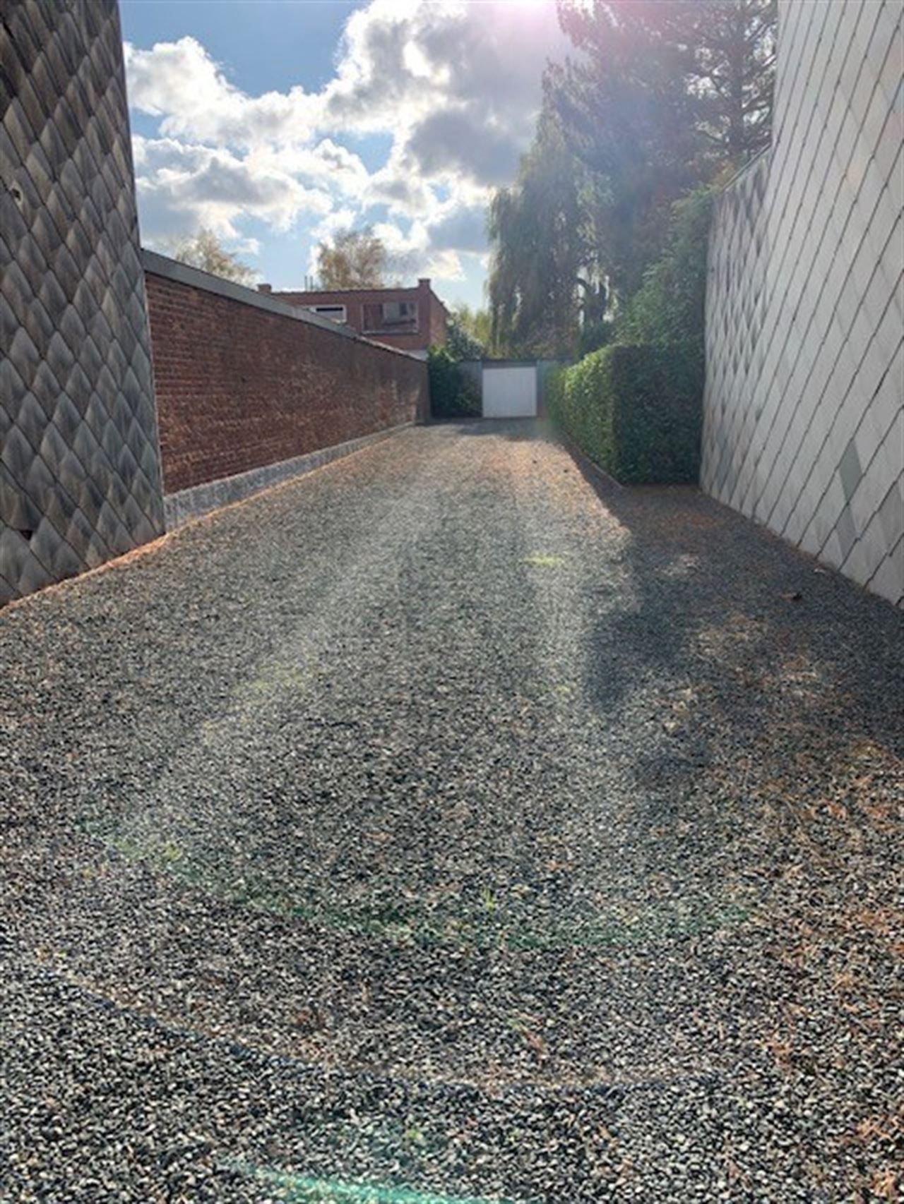 Unieke bouwgrond met vergund bouwplan te Niel!