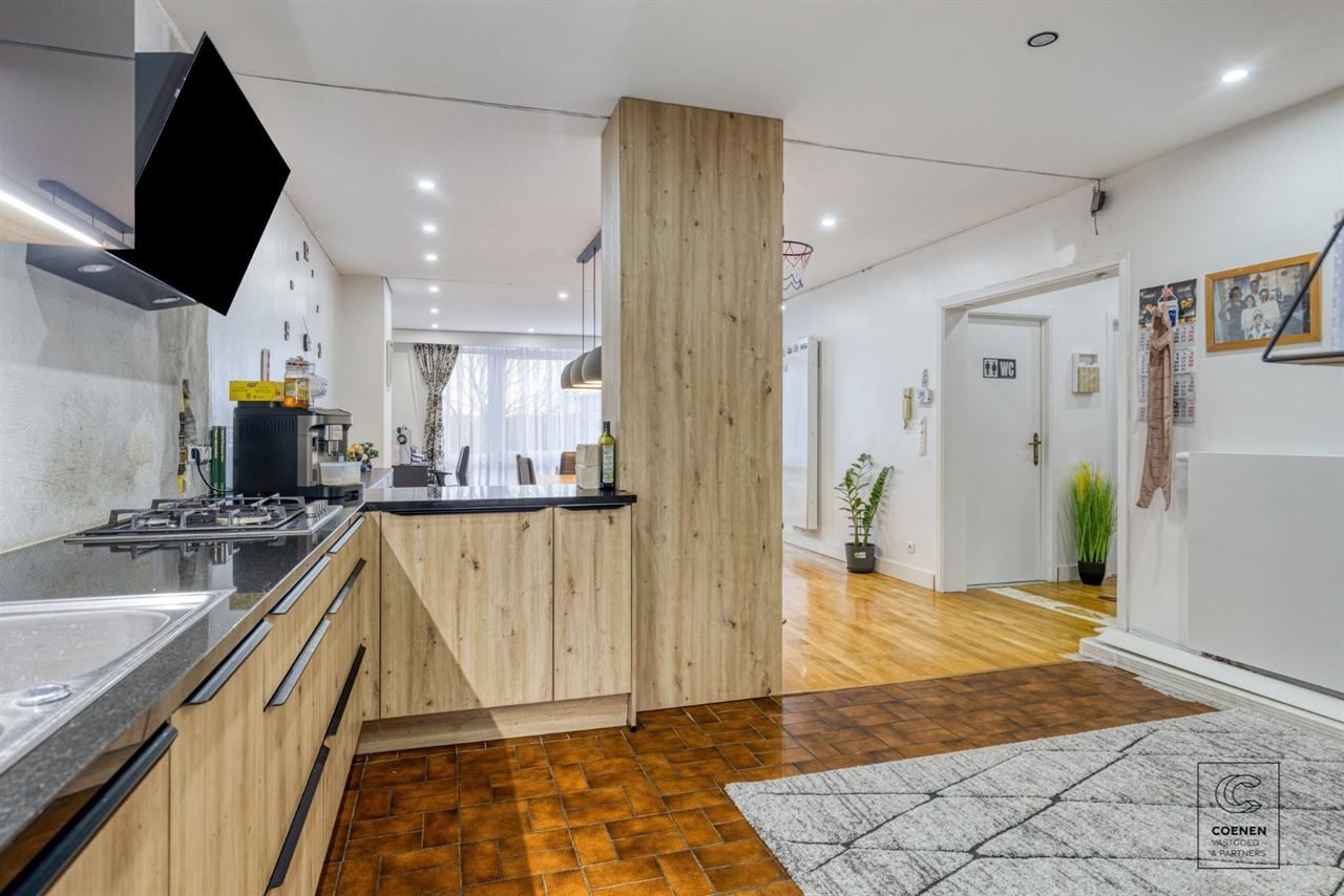 Ruim, lichtrijk app. van 124 m² en 2 slpk's te Antwerpen!