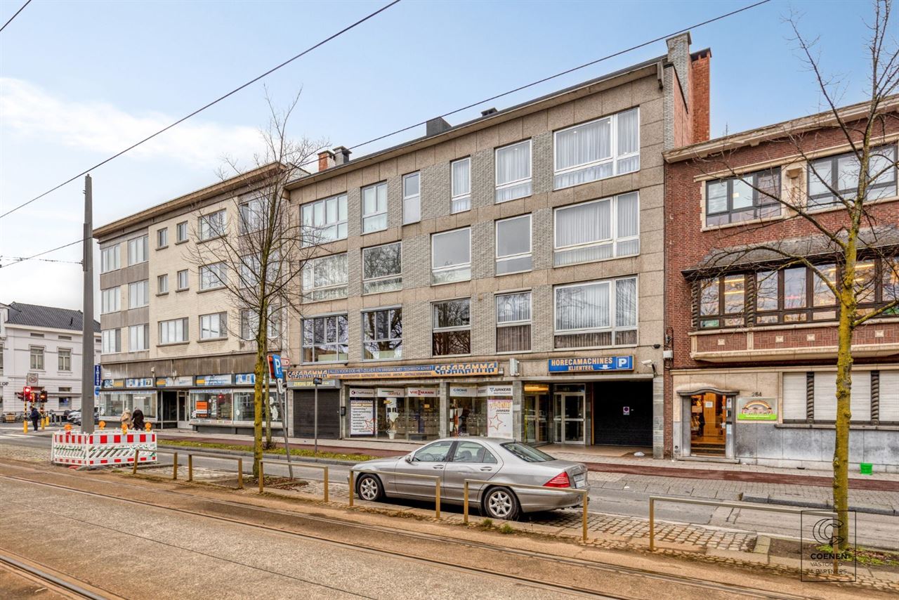 Ruim, lichtrijk app. van 124 m² en 2 slpk's te Antwerpen!