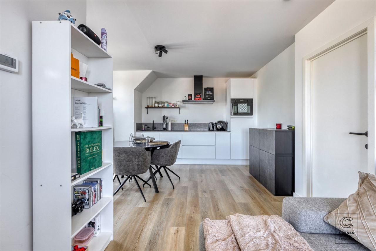 Instapklaar, recent gerenoveerd dakapp. van 55 m² te Geel!
