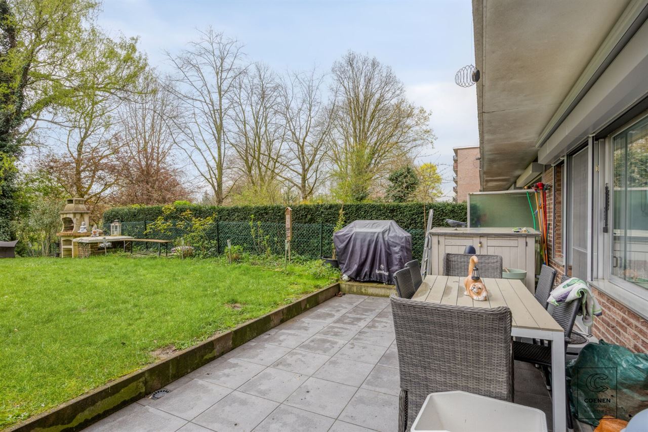 Ruim app met 3 slpk, staanplaats en schitterende tuin te Merksem!