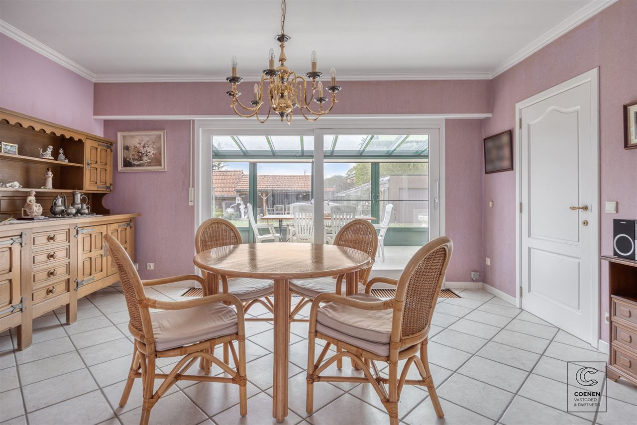 Charmante gezinswoning van 196 m², 3 slpks en 3 garages!