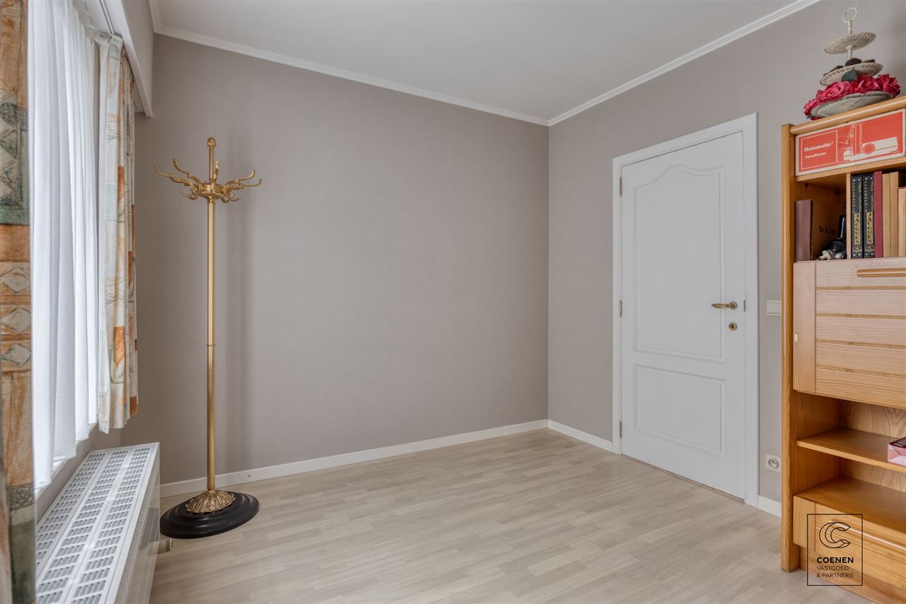 Charmante gezinswoning van 196 m², 3 slpks en 3 garages!