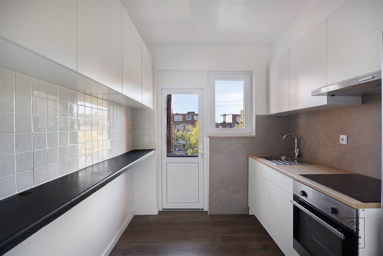 Lichtrijk appartement met zuidgericht terras en 3 slpk's
