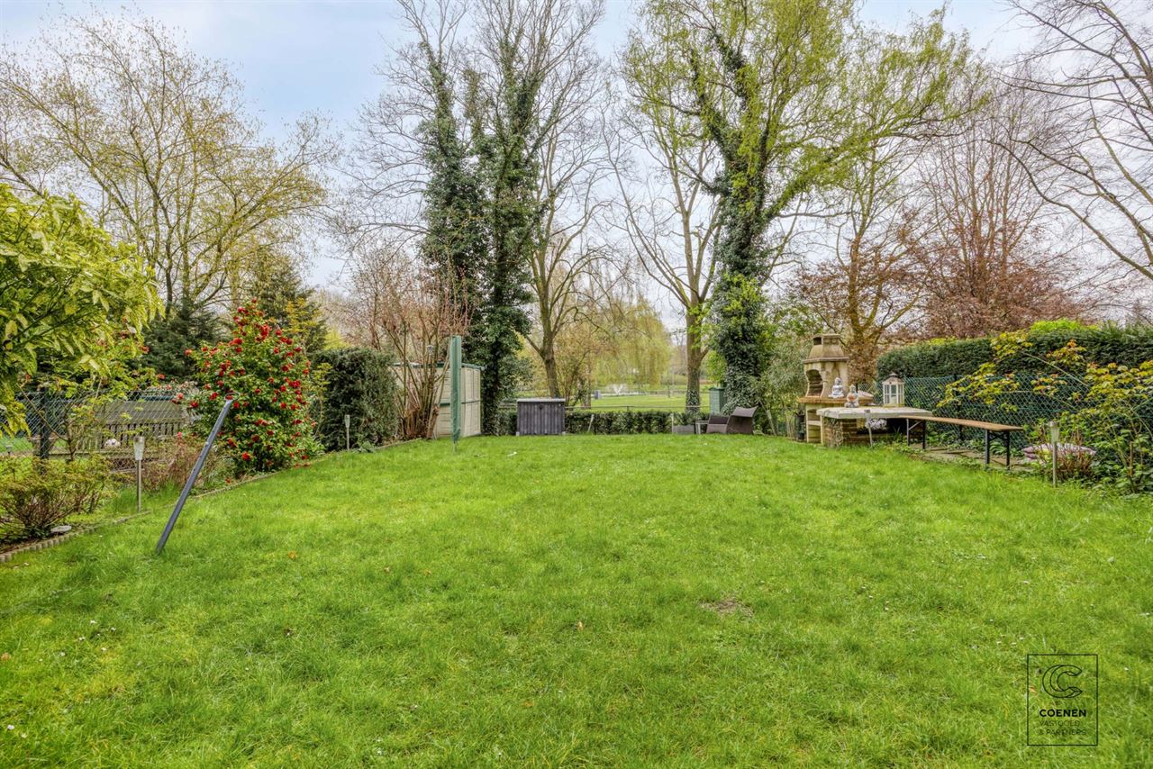 Ruim app met 3 slpk, staanplaats en schitterende tuin te Merksem!