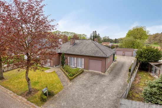 Charmante gezinswoning van 196 m², 3 slpks en 3 garages!