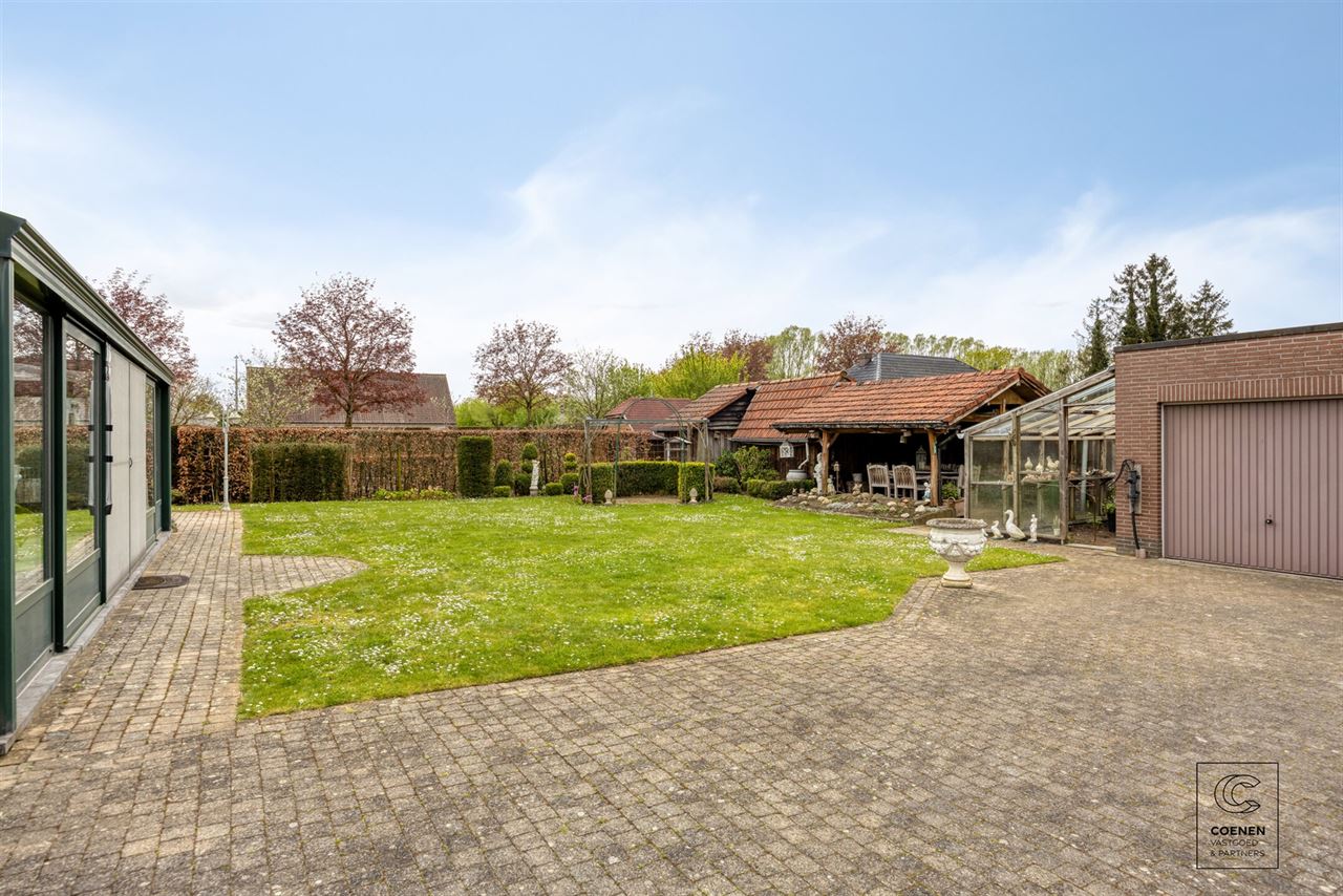 Charmante gezinswoning van 196 m², 3 slpks en 3 garages!
